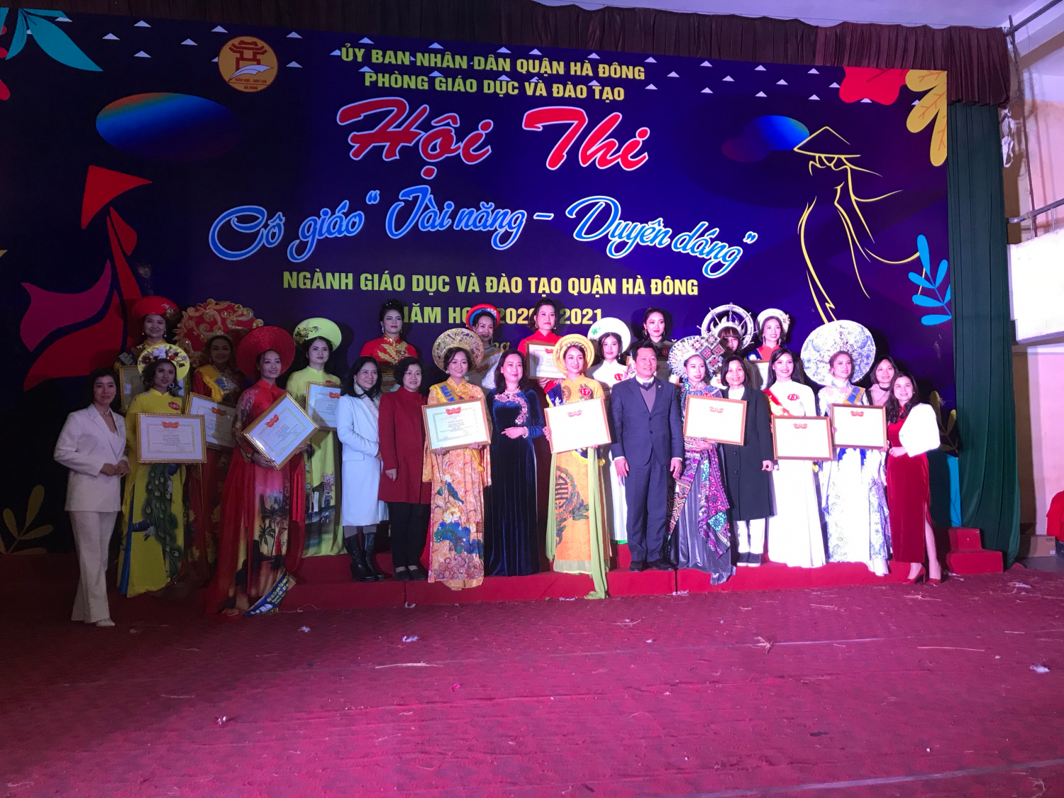 Hội thi "Cô giáo tài năng, duyên dáng" 2020